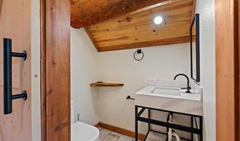 1142 Salee Creek Rd, Bayview, ID 83803