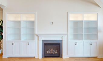 4 Longview Dr 404, Atkinson, NH 03811