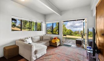 1365 Piiholo Rd, Makawao, HI 96768