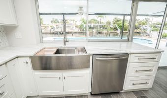 913 SPINDLE PALM Way, Apollo Beach, FL 33572