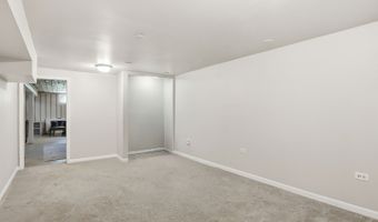 615 Highland Ave, Antioch, IL 60002
