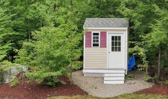 82 Pine Meadows Cir, Bennington, NH 03442