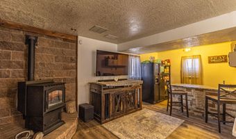 908 MOUNTAIN VIEW Dr, Aztec, NM 87410