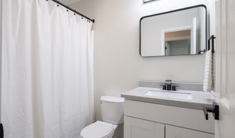 585 Eagles Nest Ct, Avon, IN 46123