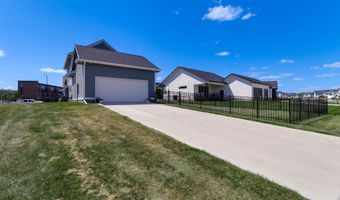 1811 SW Westview Dr, Ankeny, IA 50023