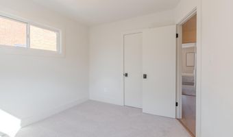 57 GARDEN Dr, Alexandria, VA 22304