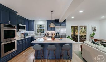 196 Avalon Dr, Athens, GA 30606