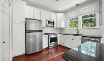 3911 COURTLAND Cir, Alexandria, VA 22305