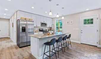 9 Silent Pl, Asheville, NC 28806