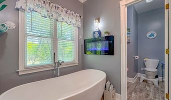 2107 Hughes St, Bainbridge, GA 39819