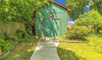 1805 ST Clair River Dr, Algonac, MI 48001