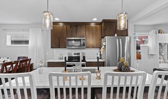 5912 Minong Ln, Fitchburg, WI 53711