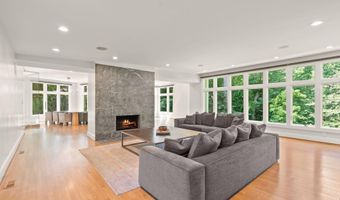 3100 N MONROE St, Arlington, VA 22207