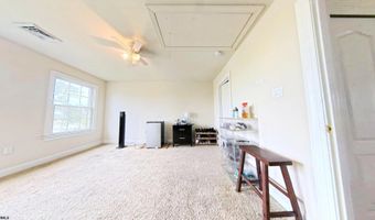 203 Cynwyd Dr, Absecon, NJ 08201