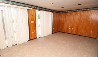 131 Veeder Ln, Bayville, NJ 08721