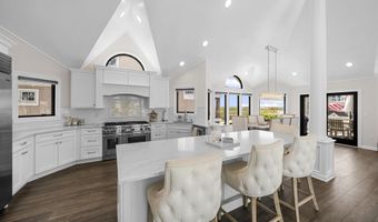 93 E 11th St, Avalon, NJ 08202