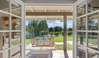 8 Country Glen Rd, Fallbrook, CA 92028