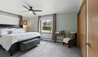 325 W GREENFIELD Ave, Algoma, WI 54201