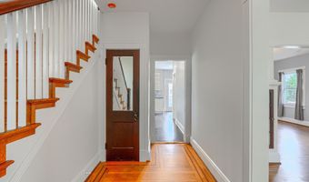 2210 LAKE Ave, Baltimore, MD 21213