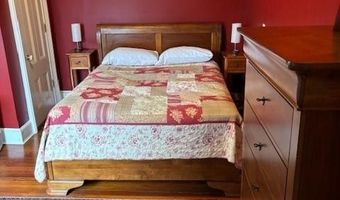 12 CATHERINE St 2, Newport, RI 02840