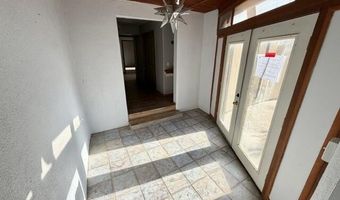 1770 Betts Ln, Bosque Farms, NM 87068