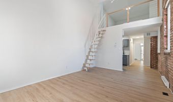 207 S PATRICK St 210, Alexandria, VA 22314
