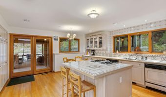 107 S Merrivale Ave, Beverly Shores, IN 46301
