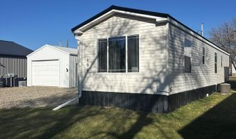 106 Skinner St, Akaska, SD 57420