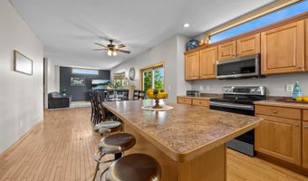 9352 67th St NW, Annandale, MN 55302