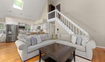114 Shore Dr N, Bridgewater, NH 03222