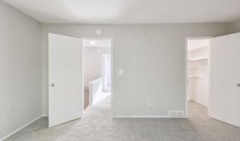 747 Peninsula Ct, Ann Arbor, MI 48105