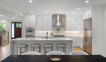 9501 WILDOAK Dr, Bethesda, MD 20814