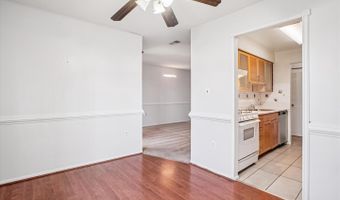3356 WOODBURN Rd #34, Annandale, VA 22003