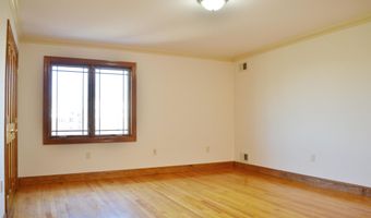 198-200 W 52ND St, Bayonne, NJ 07002