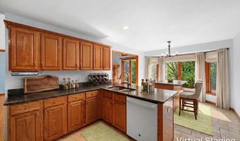 4055 Pontiac Trl, Ann Arbor, MI 48105