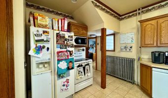 802 7th St, Britton, SD 57430