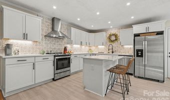 1203 Flintshire Dr, Albemarle, NC 28001