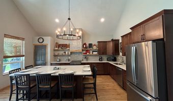 32 Shay Rd, Cascade, ID 83611