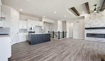 1413 N 163rd St, Basehor, KS 66007