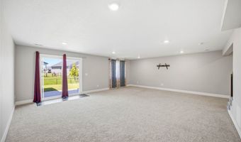 706 NE Country Meadow Dr, Ankeny, IA 50021