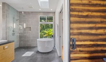 1865 Kalia Way, Haiku, HI 96708