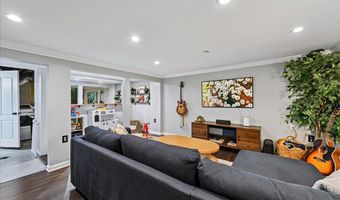 533 E LURAY Ave, Alexandria, VA 22301