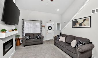 2832 21st St SW, Altoona, IA 50009
