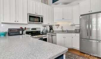 59 College St 402, Asheville, NC 28801