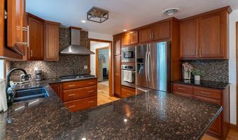 20 Dan Troy Dr, Amherst, NY 14221