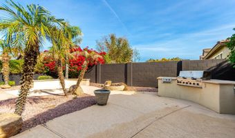 940 W MACAW Dr, Chandler, AZ 85286