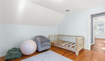 59 Merritt Rd, East Providence, RI 02915