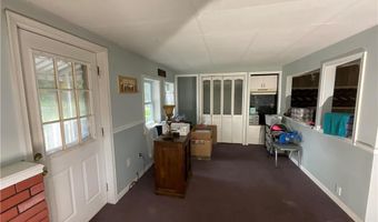 321 Campstead Cir, Tobyhanna, PA 18610