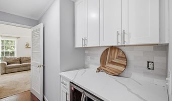 17 Wolfpits Rd, Bethel, CT 06801