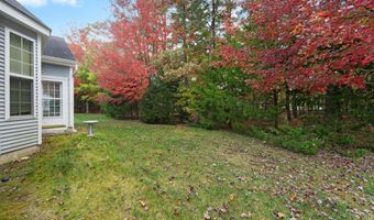 24 Pond View Cir, Barnegat, NJ 08005